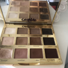 Swatch de Ilabeauty : Tartelette in bloom palette argile - Palette de fards à paupières, Tarte