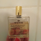 Swatch de tyneny : Huile Prodigieuse - Huile Sèche multi-fonctions, Nuxe