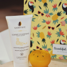 Swatch de It's Blossom Tea : Sorbet d'ananas, Karethic