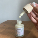 Swatch de Philippinemenga : Sérum - La guerre aux boutons, Cosmoz