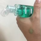 Swatch de lipstickmonster_fr : Gel mains nettoyant, Merci Handy