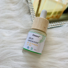 Swatch de Charlotte.secrets : Sérum - La guerre aux boutons, Cosmoz