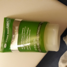 Swatch de f.nouveau24 : Nettoyant Exfoliant Quotidien Anti-pollution Detox Elixir Jeunesse, Yves Rocher