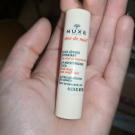 Swatch de anaelle.roots : Rêve de miel Stick à Lèvres Hydratant, Nuxe