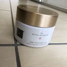 Swatch de Ilabeauty : The Ritual of Sakura Body Cream - Crème onctueuse pour le corps, Rituals