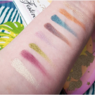 Swatch de Yoshi__59 : Palette Yeux Life's a Festival, Too Faced