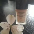 Swatch de Marilena : Perfection Lumière Teint Fluide Perfection Haute Tenue SPF 10, Chanel