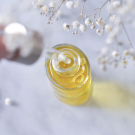 Swatch de Juste Sarah : Huile Lotus, Clarins