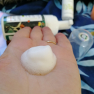 Swatch de des p'tits bonheurs de filles : Pschitt Magique Nouvelle Peau - Micropeeling visage sans grain, Garancia