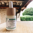 Swatch de girlysweaty : Sérum - La guerre aux boutons, Cosmoz