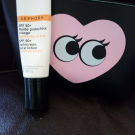 Swatch de LP991 : SPF 50   Fluide protecteur visage, Sephora