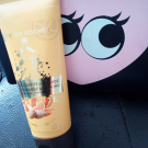 Swatch de LP991 : Crème Mains Orange Confite & Amande - Collection Noël 2015, Yves Rocher