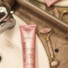 Swatch de Missfinebeauty : Huile Démaquillante Velours, Heliabrine