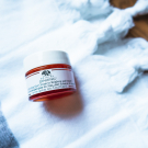 Swatch de alostygirl : GinZing - Crème Rafraîchissante pour les Yeux, pour Éclaircir et Dégonfler, Origins