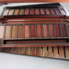 Swatch de Annna : Naked Heat Palette de fards à paupières, Urban Decay