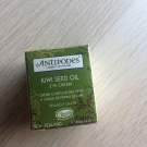 Swatch de GuntilipsSkincare : Kiwi Seed Oil Eye Cream, Antipodes