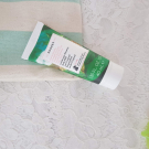 Swatch de pyxides_flacons : Lait corporel ananas noix de coco, Korres