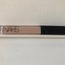 Swatch de angelinebellini : Radiant Creamy Concealer - Anti-Cernes Eclat, Nars