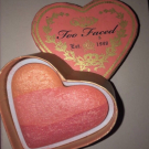 Swatch de dadou._trk : Sweetheart's Perfect Flush Blush, Too Faced