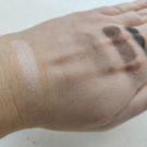 Swatch de Alluzz : Naked Basics Palette de fards à paupières, Urban Decay