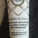 Swatch de anissafraise : Baume à lèvres Sourire de Reine, Folies Royales