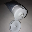 Swatch de flfl90 : Face Cleanser - Nettoyant pour le visage, First Aid Beauty