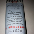 Swatch de flfl90 : Face Cleanser - Nettoyant pour le visage, First Aid Beauty
