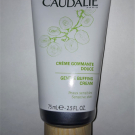 Swatch de flfl90 : Crème Gommante Douce Gommage doux visage, Caudalie