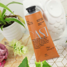 Swatch de Natieak : Crème mains Ekos Castanha, Natura Brasil