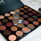 Swatch de ChoupnBeauty : Palette 35F Fall Into Frost, Morphe