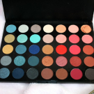 Swatch de ChoupnBeauty : Palette 35H Hot Spot, Morphe