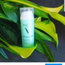 Swatch de Alison Calmer : Soin Embelisseur Anti-Imperfections Hydratation 24H Normaderm, Vichy