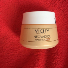 Swatch de gg83560 : Neovadiol Magistral Nuit, Vichy