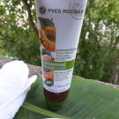 Swatch de HeleneDeDole : Gommage végétal poudre d'abricot, Yves Rocher