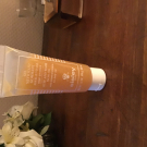 Swatch de 4et3font9 : Gel Nettoyant Gommant Pour le Visage, Sisley