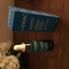 Swatch de 4et3font9 : Sérum Soyeux Sunific Après-Soleil, Lierac