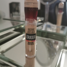 Swatch de Beauty  Shop : Instant Anti Age l'Effaceur Yeux, Maybelline New York