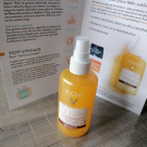 Swatch de Delenzo : Eau de protection solaire hale sublimé SPF 50, Vichy