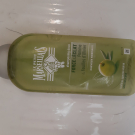 Swatch de placo.mega : Force et Éclat aux Extraits de Pomme et Feuilles d'Olivier, Le Petit Marseillais