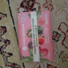 Swatch de L.Honey : Savon énergisant framboise menthe poivrée, Yves Rocher