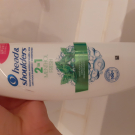 Swatch de L.Honey : Menthol fresh Shampoing Antipelliculaire, Head & Shoulders