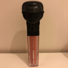 Swatch de Marsi.L : Rouge à lèvres - Karl Lagerfeld, Karl Lagerfeld