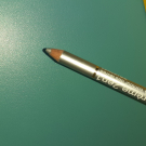 Swatch de Hopesia : Crayon crème 2en1, Modelite