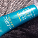 Swatch de Hopesia : Luxurious volume métamorphose les cheveux fins, John Frieda