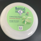 Swatch de sooraayaa : Crème Hydratante multi-usages Extra Douce, Le Petit Marseillais