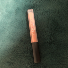 Swatch de Catarina : Liquid Matte - Rouge à Lèvres liquide mat, Huda Beauty