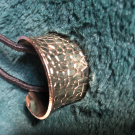 Swatch de Catarina : Élastique avec cache élastique doré, Elite models