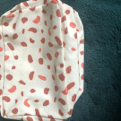 Swatch de Catarina : Trousse de toilette couleur pêche et rouge, Birchbox