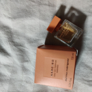 Swatch de Infinity2218 : Eau de parfum ambrée, Narciso Rodriguez