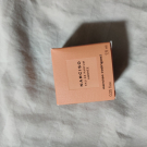 Swatch de Infinity2218 : Eau de parfum ambrée, Narciso Rodriguez